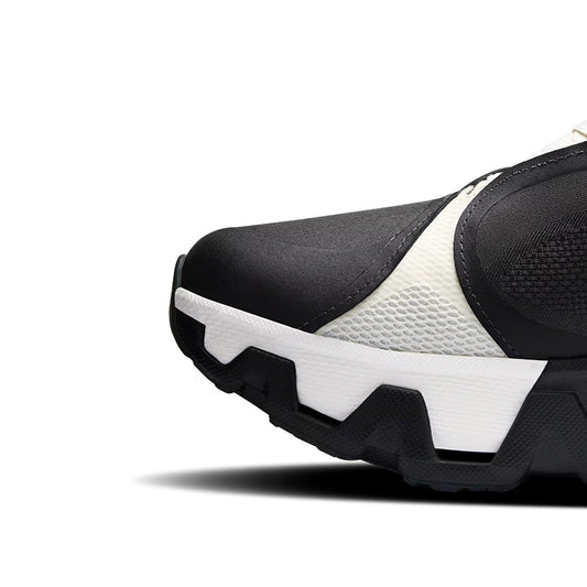 Hyper Black